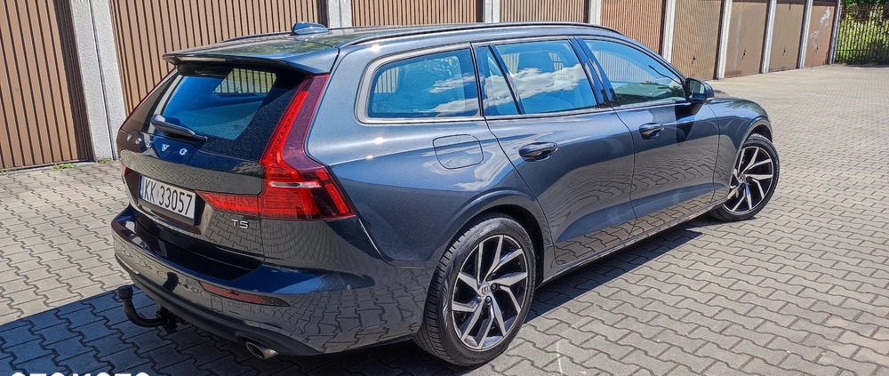 Volvo V60 cena 89900 przebieg: 169000, rok produkcji 2018 z Kraków małe 667